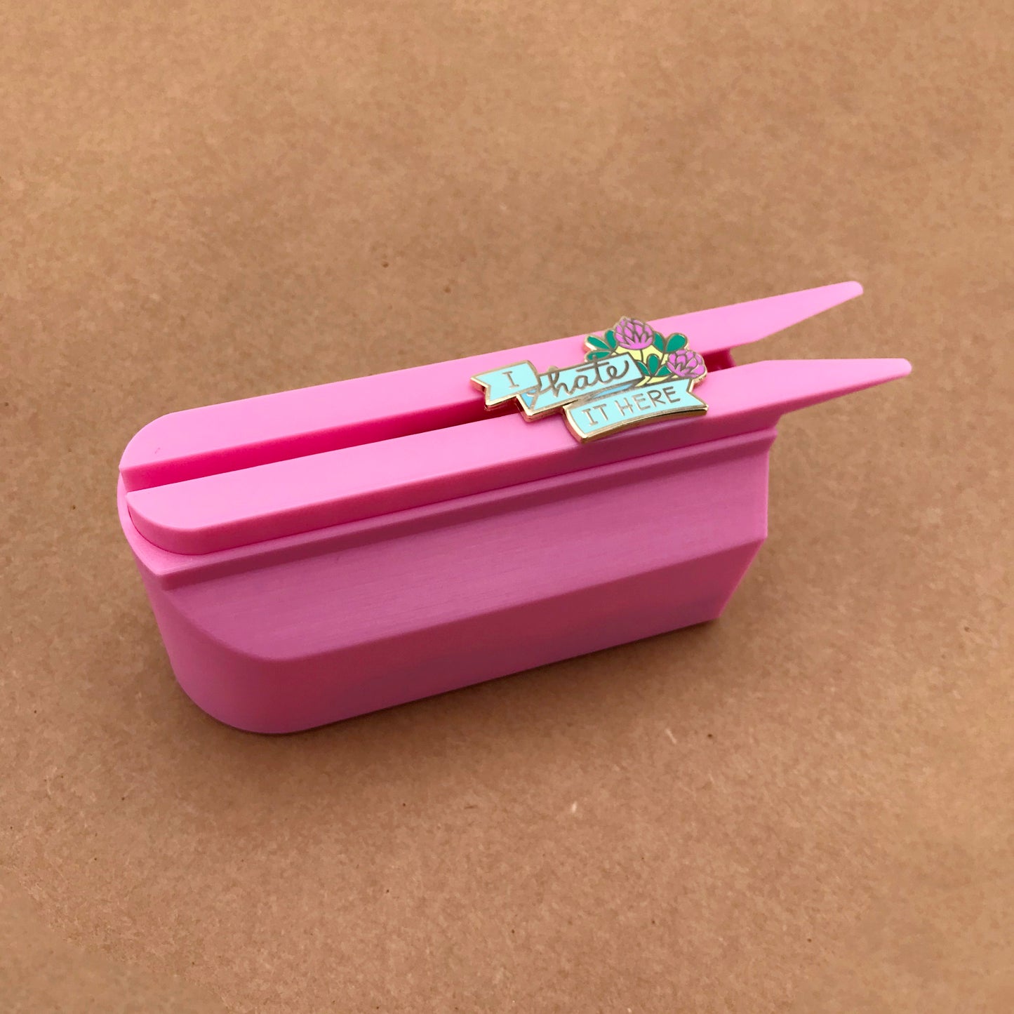 Pin puller pin back remover 3D render - printed stl file pla